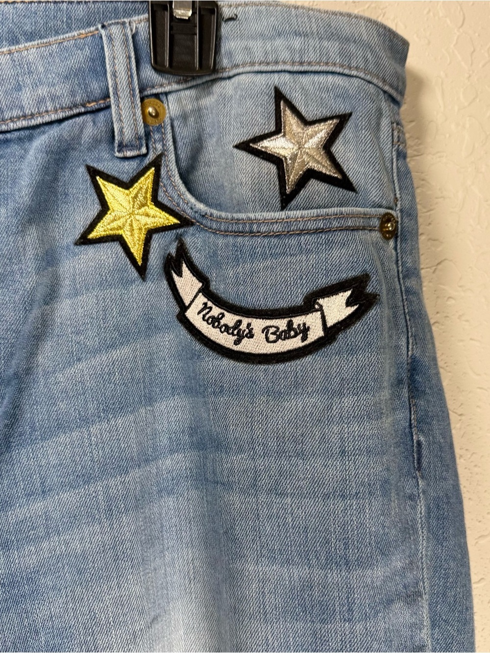 Express Girlfriend Patch Distressed Jeans Size 12 Light Wash Stretch Denim - Picture 4 of 8